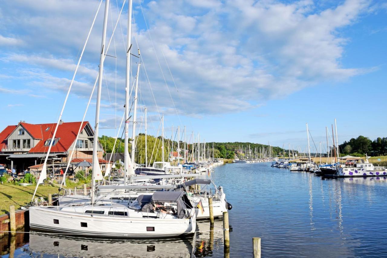 Schoene Ferienwohnungen Mit Kamin Im Ostseebad Sellin Dış mekan fotoğraf